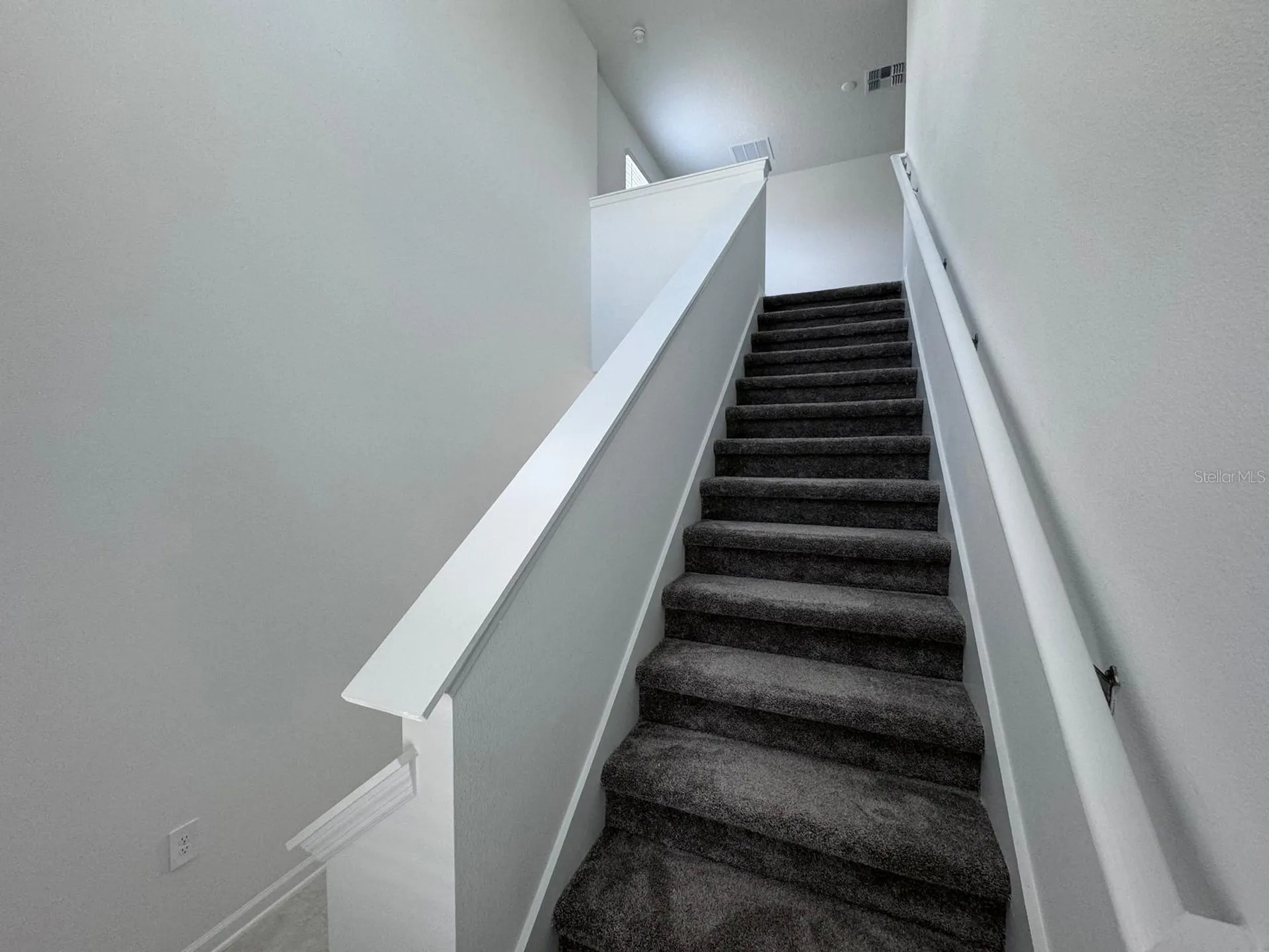 1033 Waterfall Boulevard Davenport FL 33837