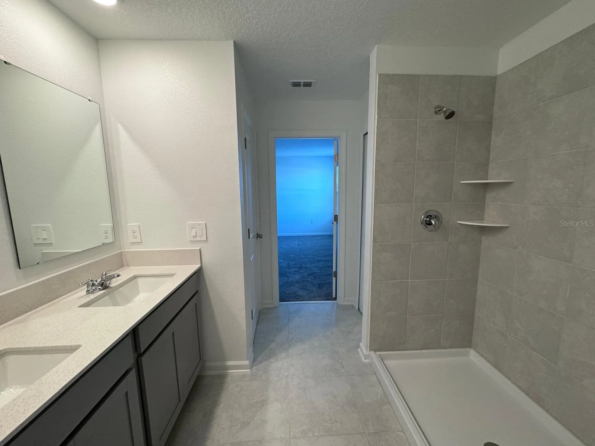 1033 Waterfall Boulevard Davenport FL 33837