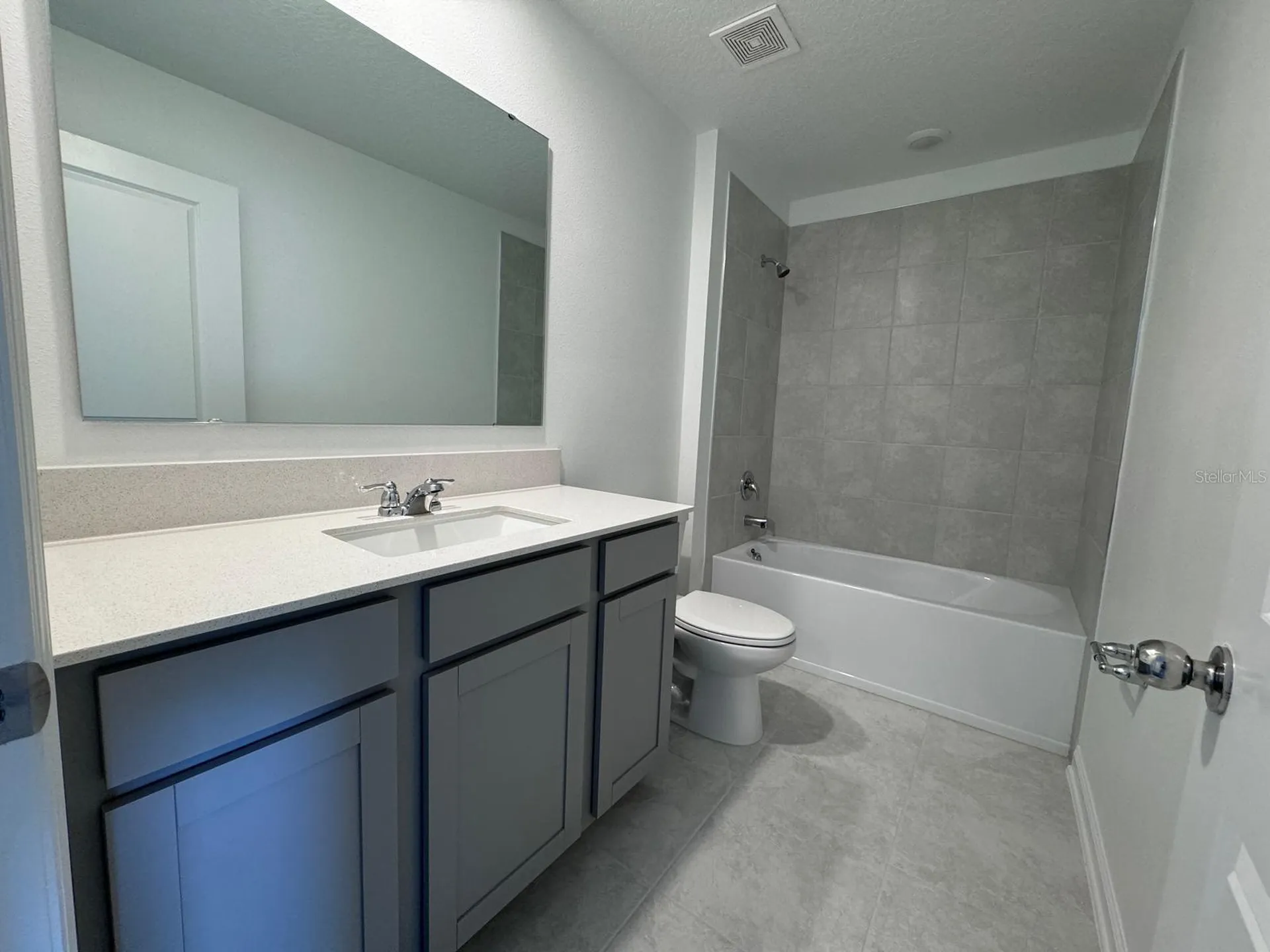 1033 Waterfall Boulevard Davenport FL 33837