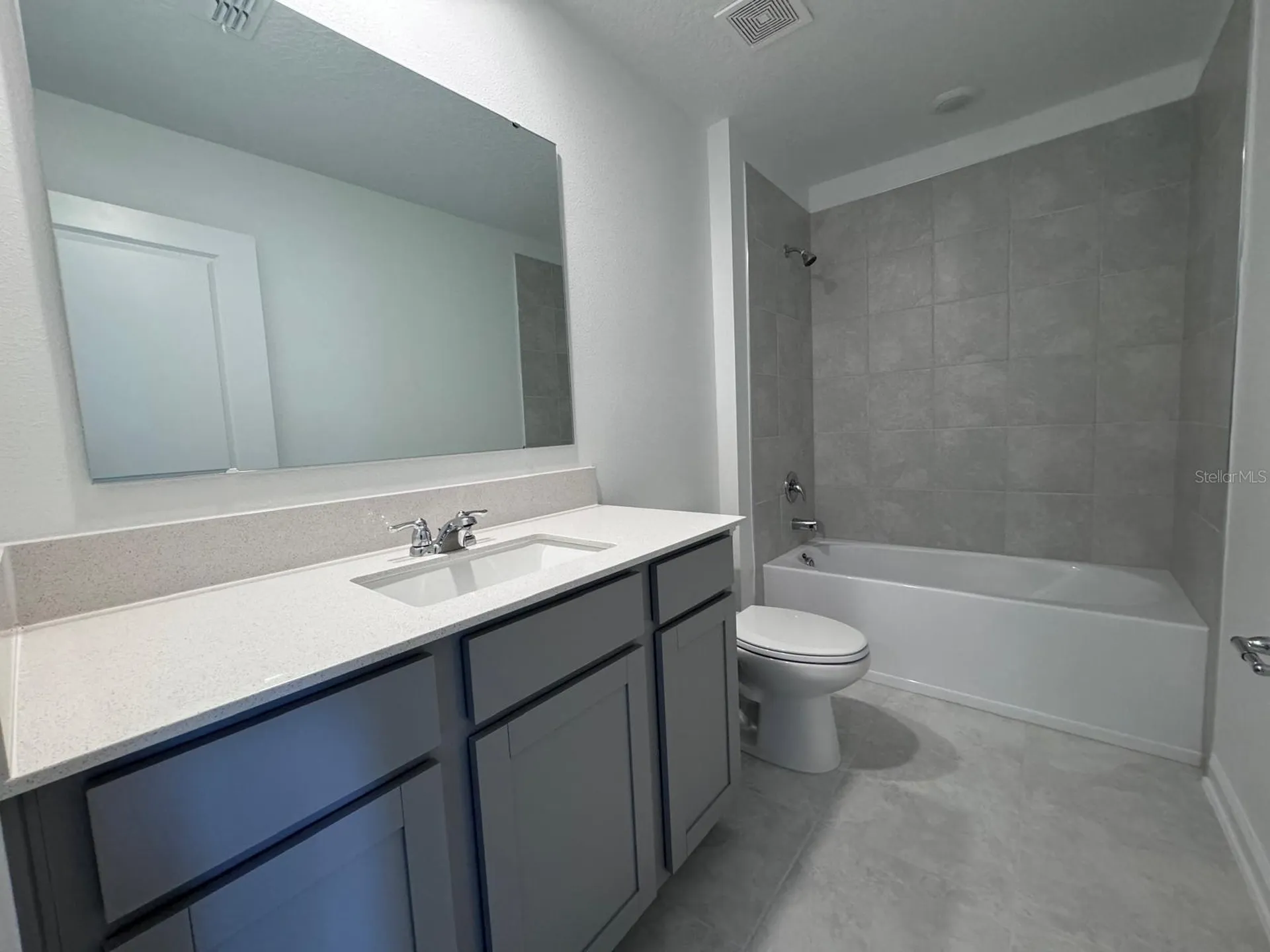 1033 Waterfall Boulevard Davenport FL 33837