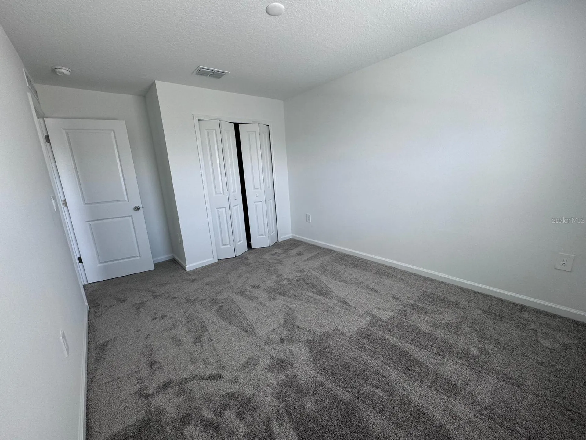 1033 Waterfall Boulevard Davenport FL 33837