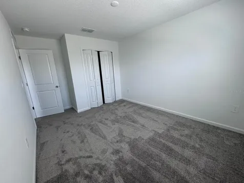 1033 Waterfall Boulevard Davenport FL 33837