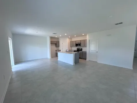1033 Waterfall Boulevard Davenport FL 33837