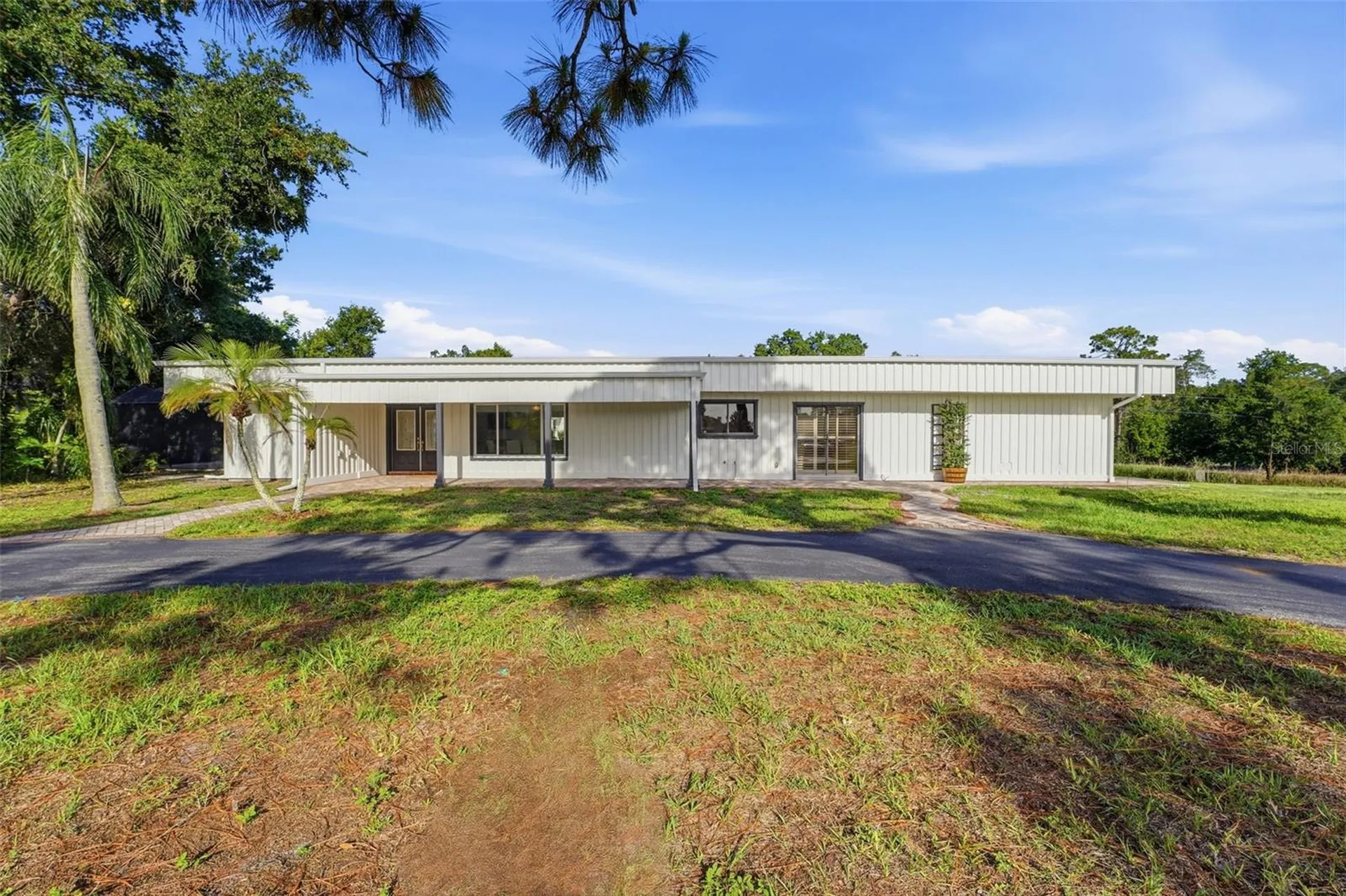 2180 W Dolphin Drive Englewood FL 34223