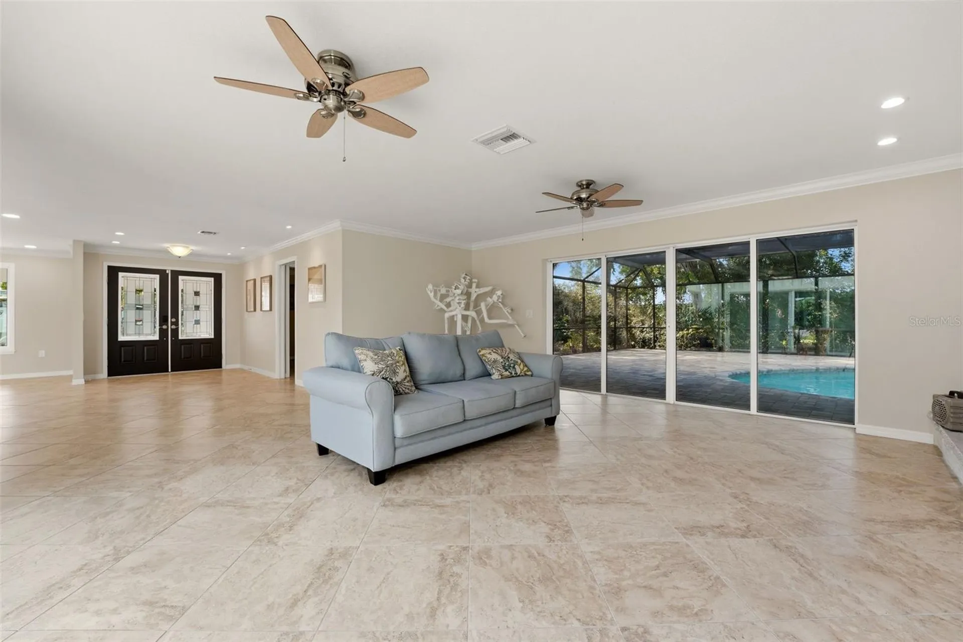 2180 W Dolphin Drive Englewood FL 34223