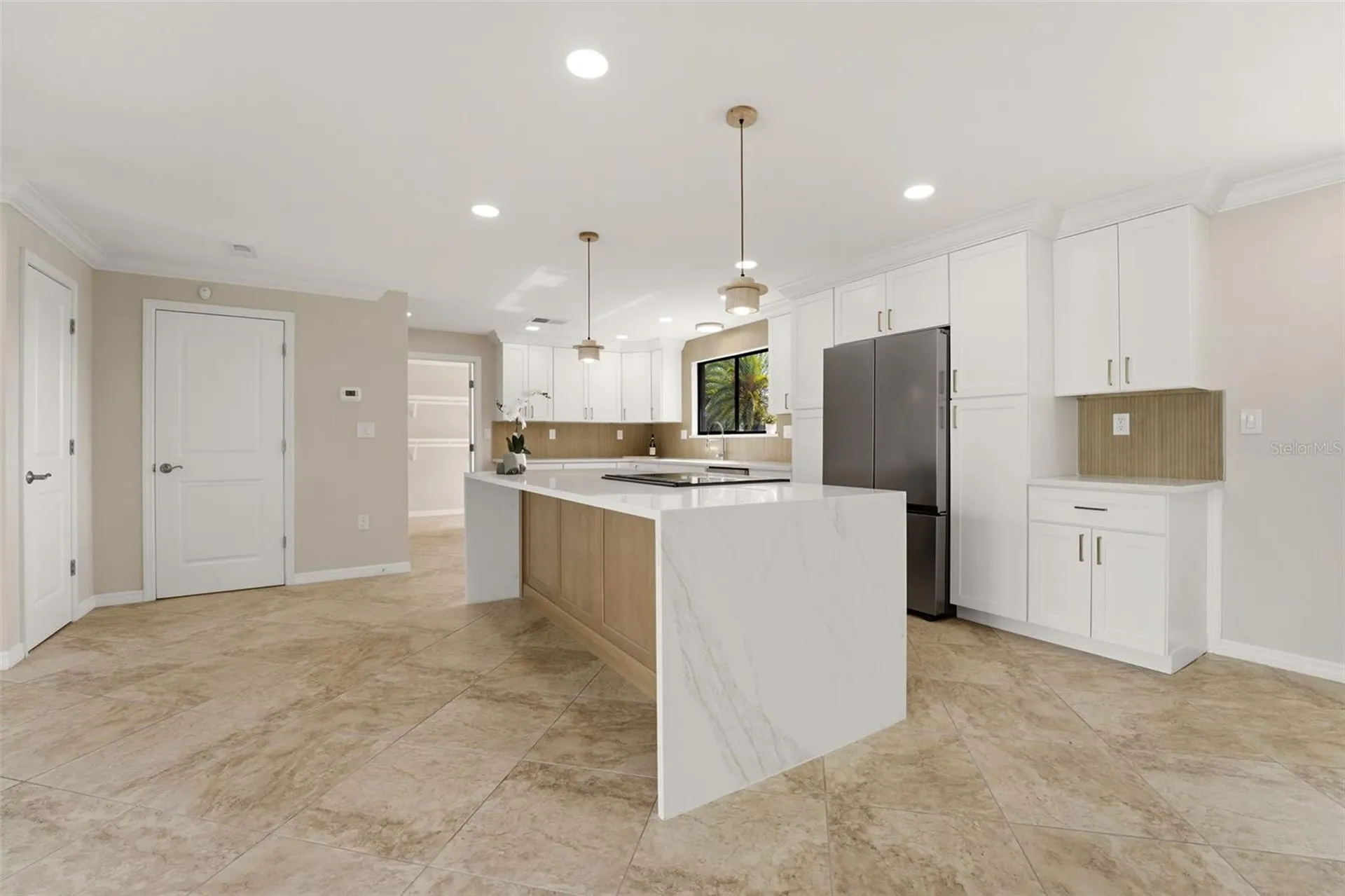 2180 W Dolphin Drive Englewood FL 34223