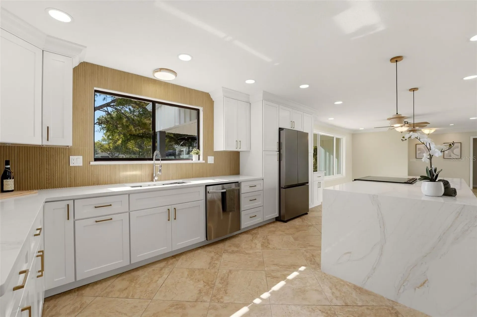 2180 W Dolphin Drive Englewood FL 34223