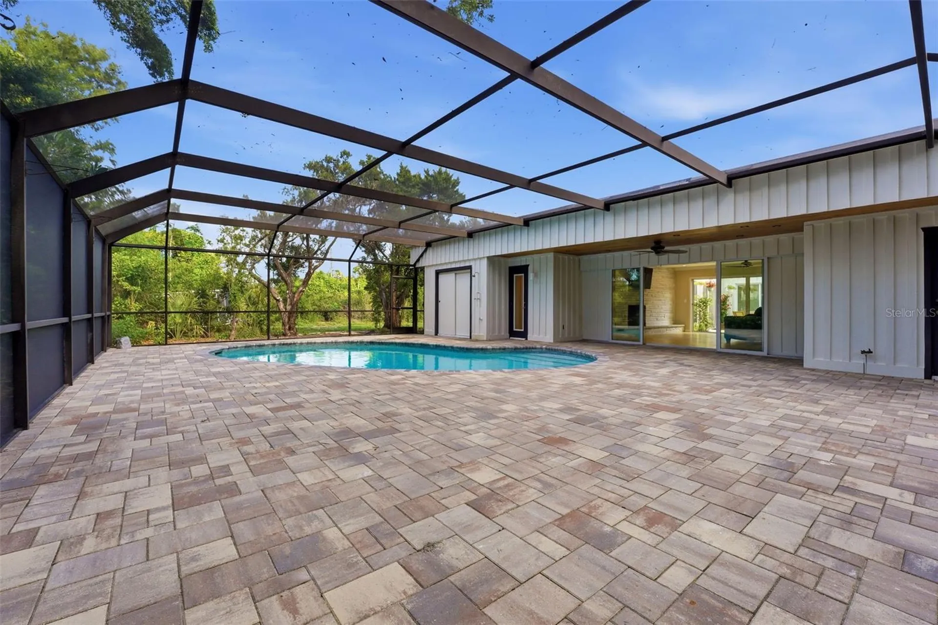 2180 W Dolphin Drive Englewood FL 34223