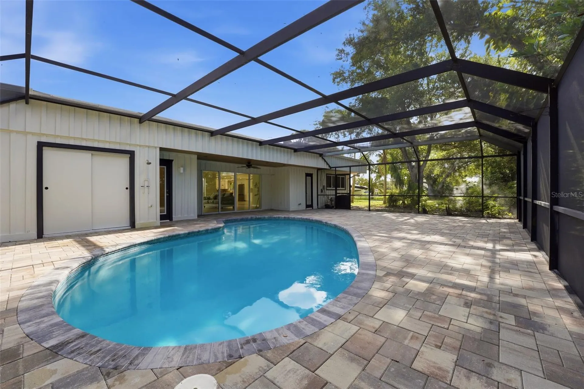 2180 W Dolphin Drive Englewood FL 34223