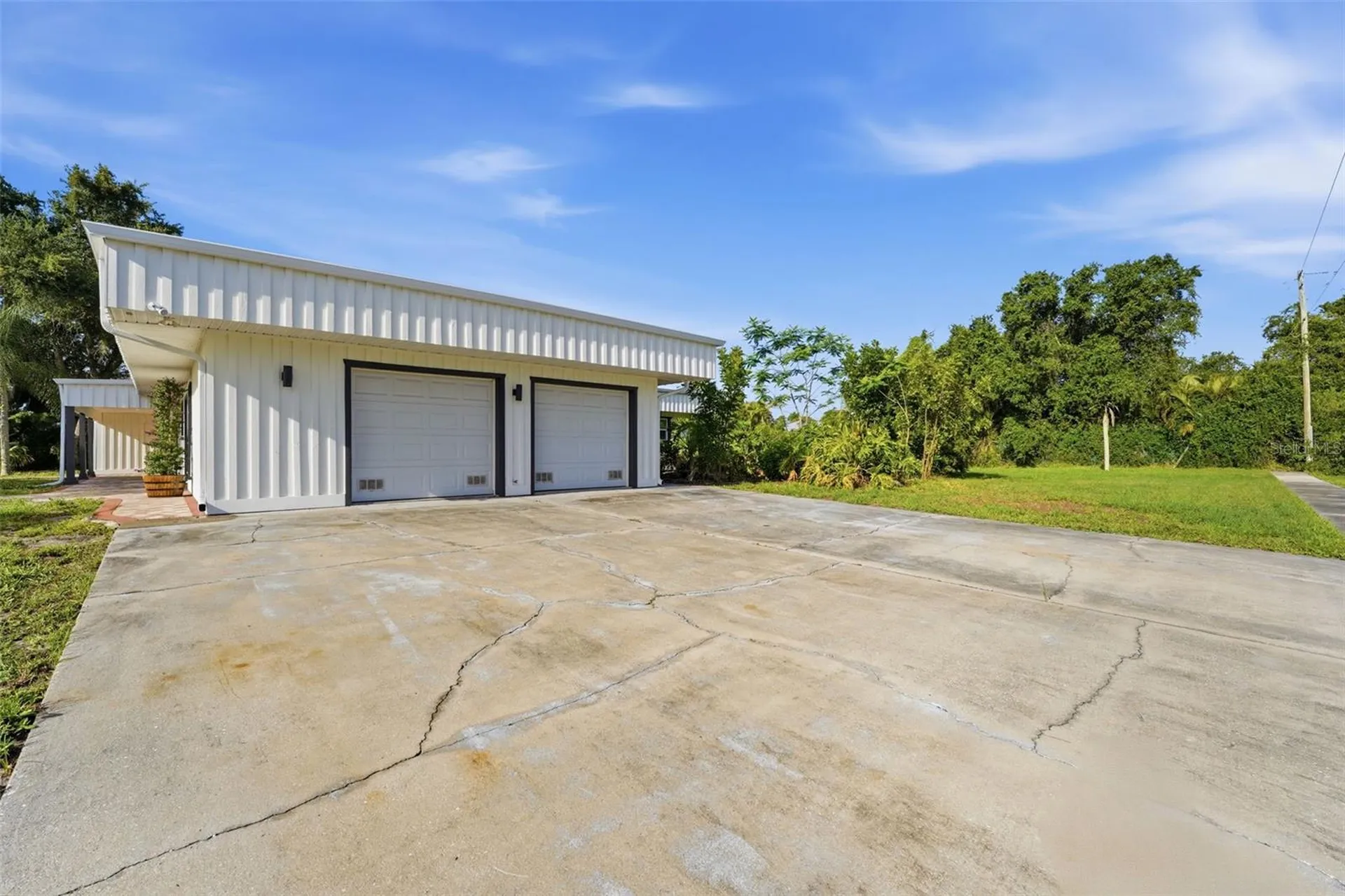 2180 W Dolphin Drive Englewood FL 34223