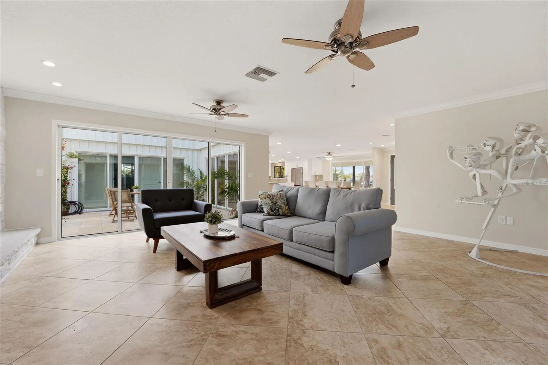 2180 W Dolphin Drive Englewood FL 34223