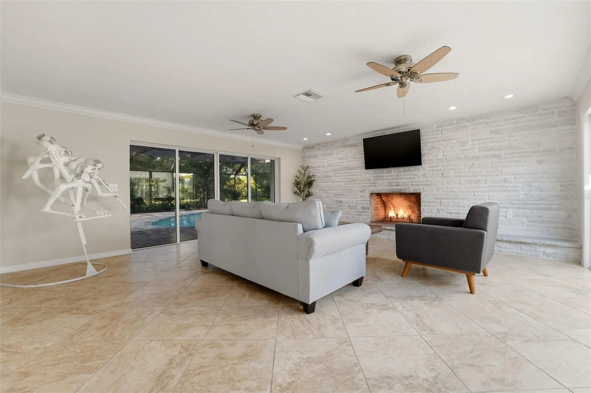 2180 W Dolphin Drive Englewood FL 34223