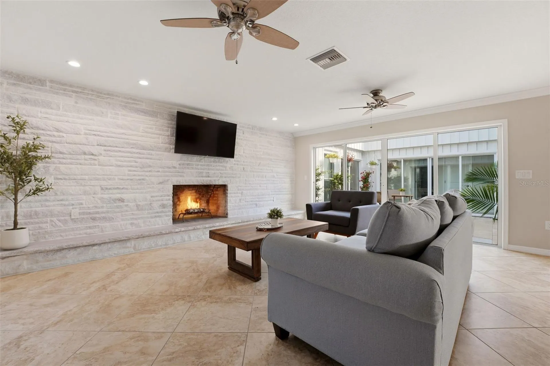 2180 W Dolphin Drive Englewood FL 34223