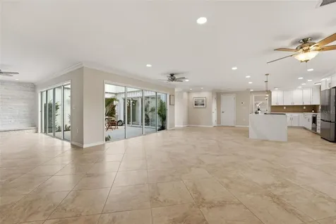 2180 W Dolphin Drive Englewood FL 34223