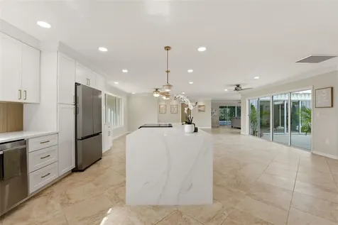 2180 W Dolphin Drive Englewood FL 34223