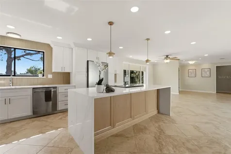 2180 W Dolphin Drive Englewood FL 34223