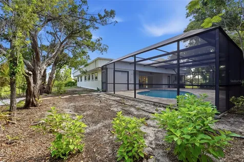 2180 W Dolphin Drive Englewood FL 34223