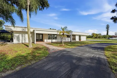 2180 W Dolphin Drive Englewood FL 34223