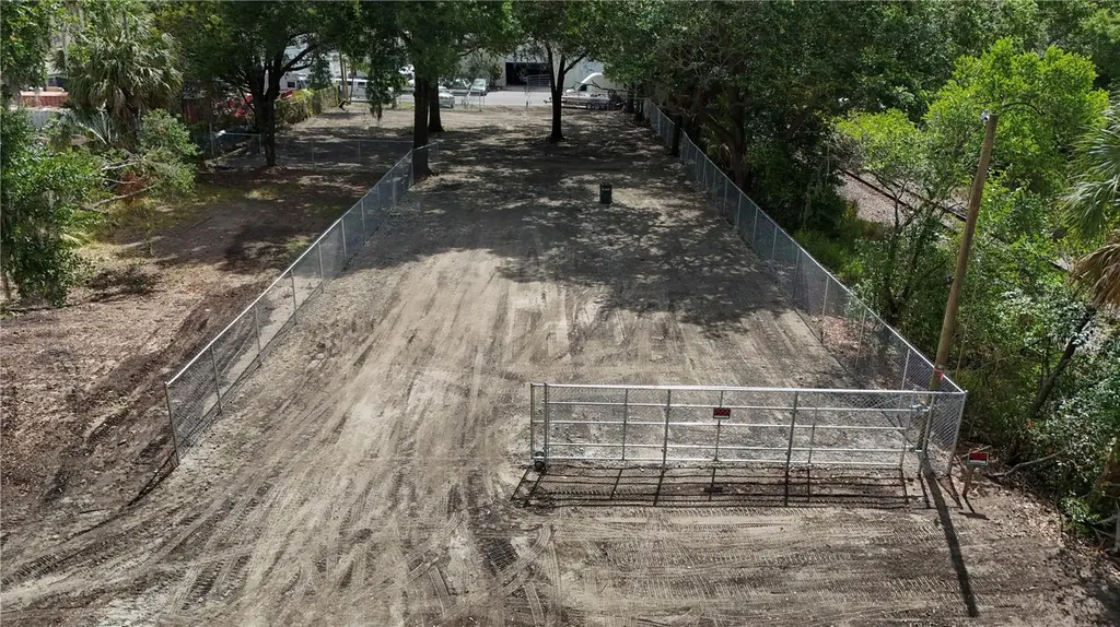208 S Franklin Street Plant City FL 33563
