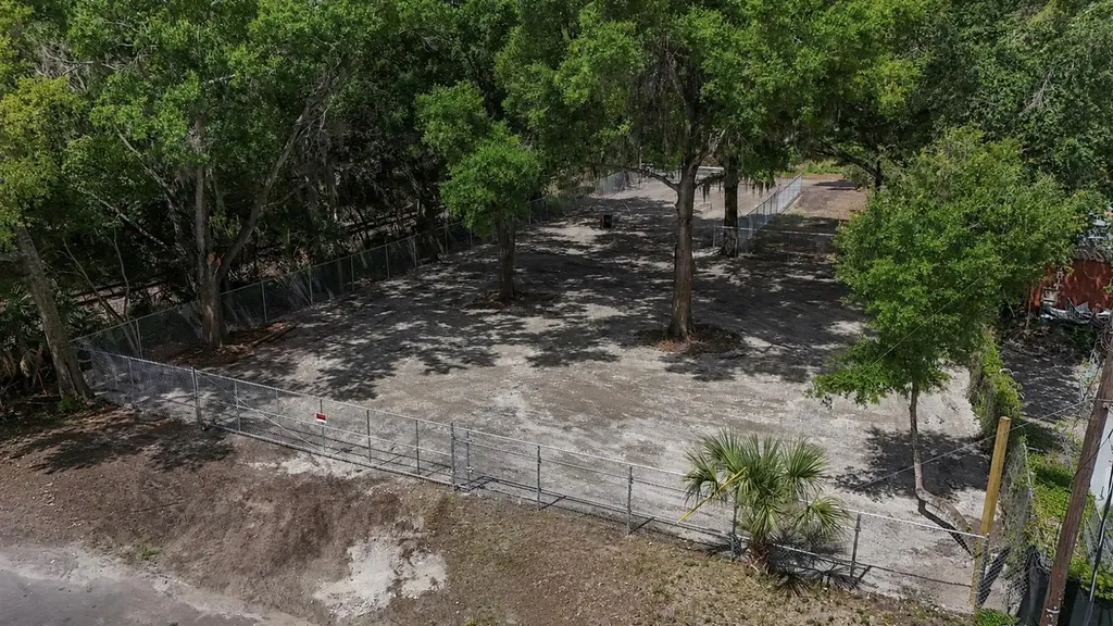 208 S Franklin Street Plant City FL 33563