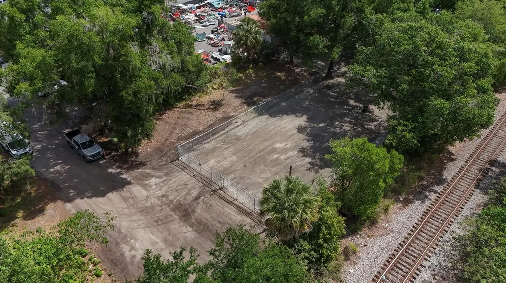 208 S Franklin Street Plant City FL 33563