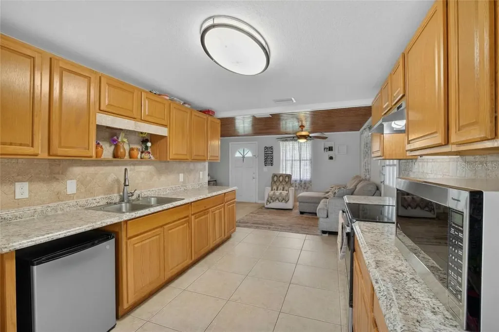 304 4th Avenue NW Ruskin FL 33570