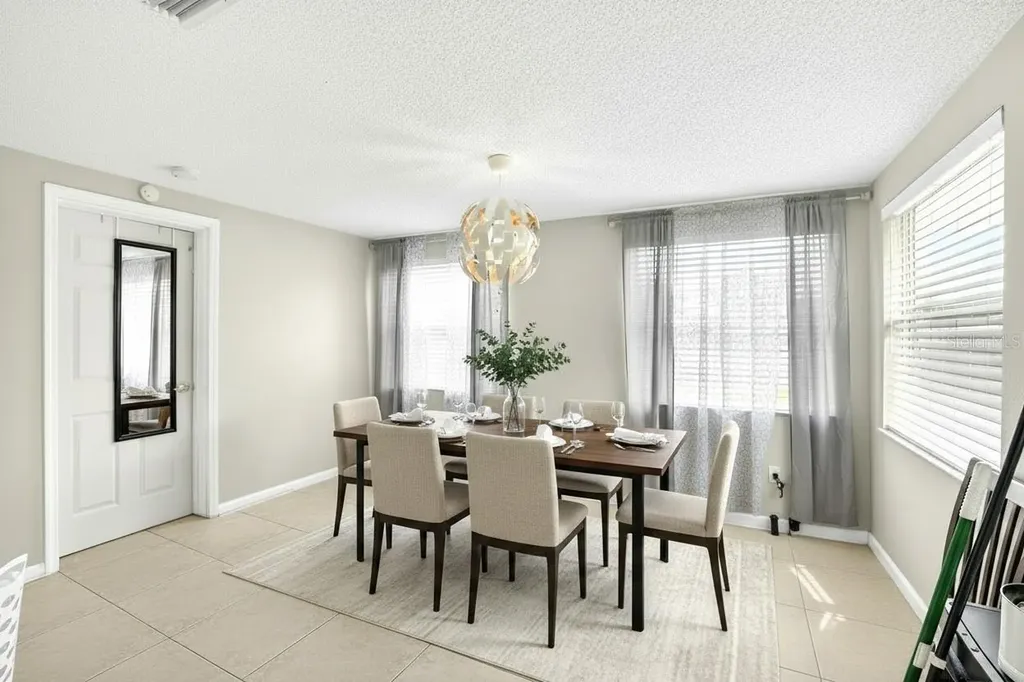 304 4th Avenue NW Ruskin FL 33570