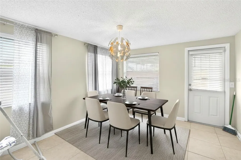 304 4th Avenue NW Ruskin FL 33570