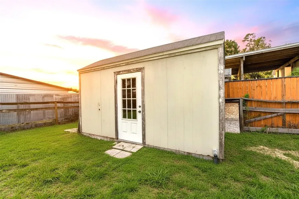 304 4th Avenue NW Ruskin FL 33570
