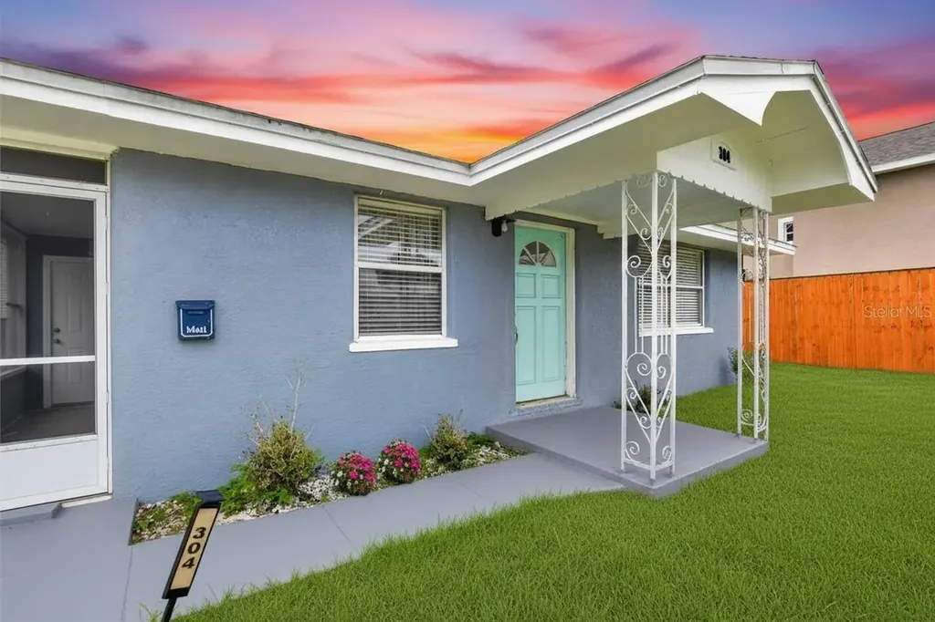 304 4th Avenue NW Ruskin FL 33570