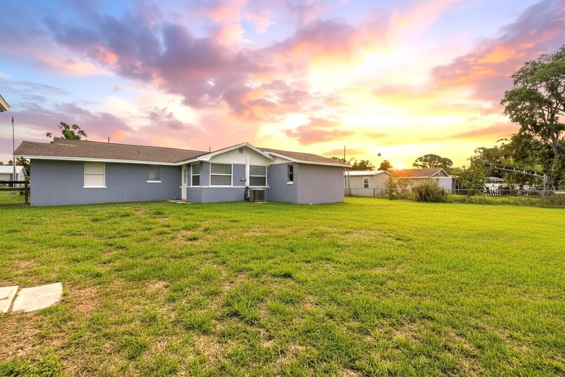 304 4th Avenue NW Ruskin FL 33570