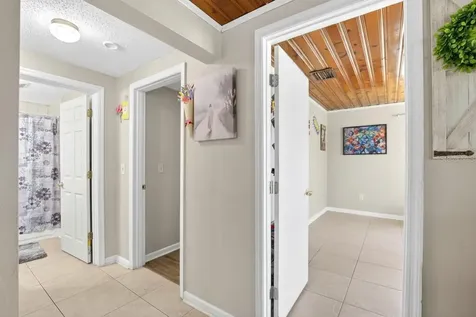 304 4th Avenue NW Ruskin FL 33570