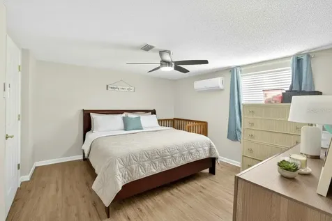 304 4th Avenue NW Ruskin FL 33570