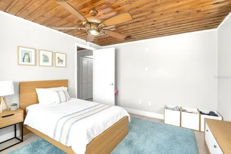 304 4th Avenue NW Ruskin FL 33570