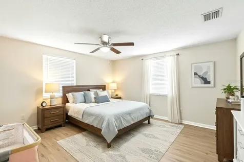 304 4th Avenue NW Ruskin FL 33570