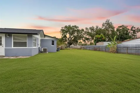 304 4th Avenue NW Ruskin FL 33570
