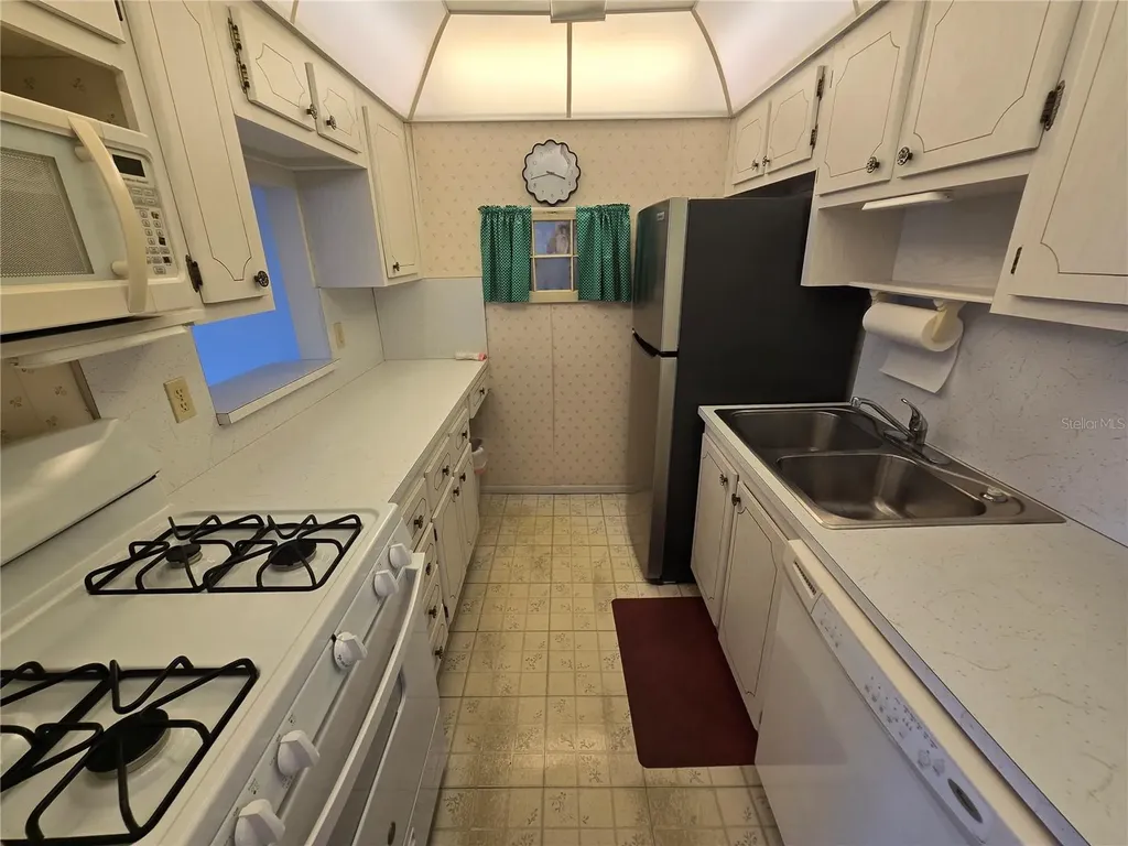 5967 Terrace Park Drive N St Petersburg FL 33709
