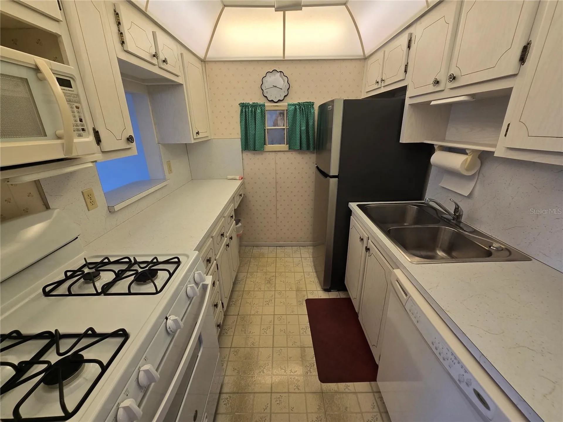 5967 Terrace Park Drive N St Petersburg FL 33709