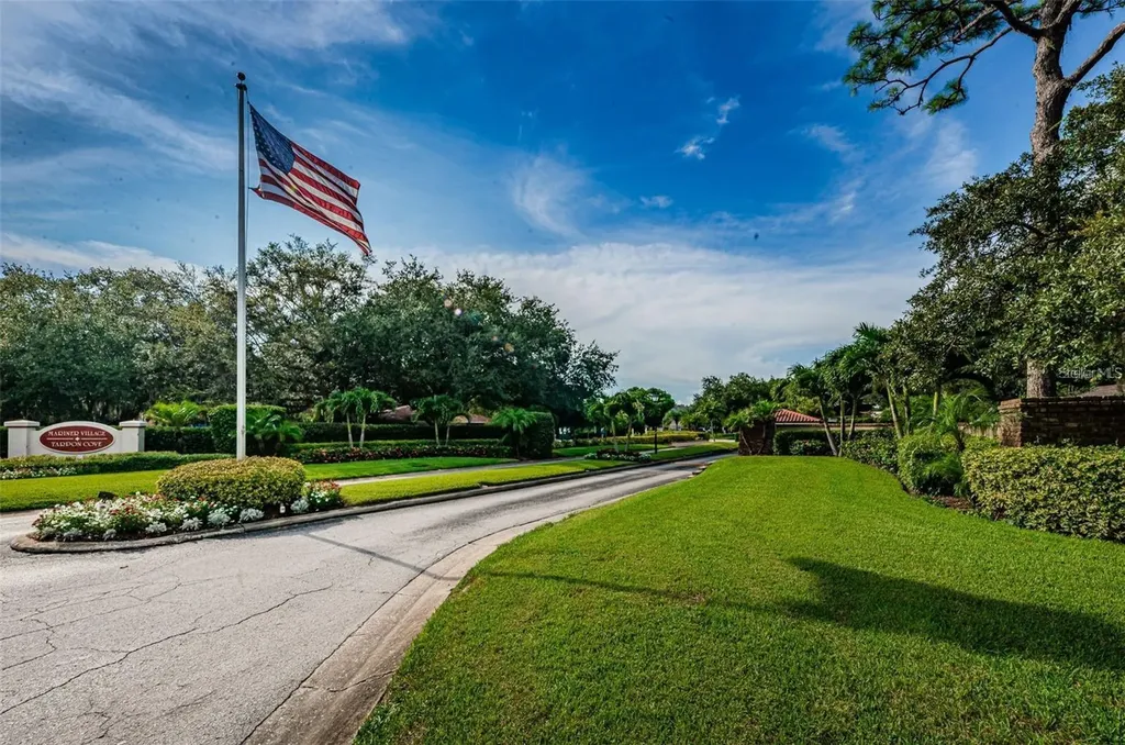 1814 Mariner Drive Tarpon Springs FL 34689