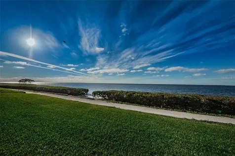 1814 Mariner Drive Tarpon Springs FL 34689