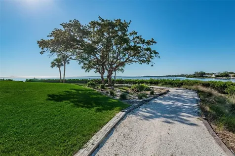 1814 Mariner Drive Tarpon Springs FL 34689