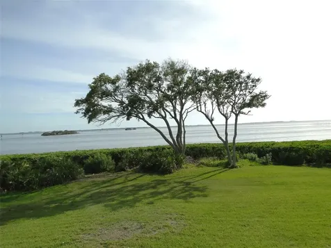 1814 Mariner Drive Tarpon Springs FL 34689