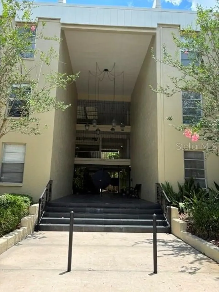 2302 S Manhattan Avenue Tampa FL 33629