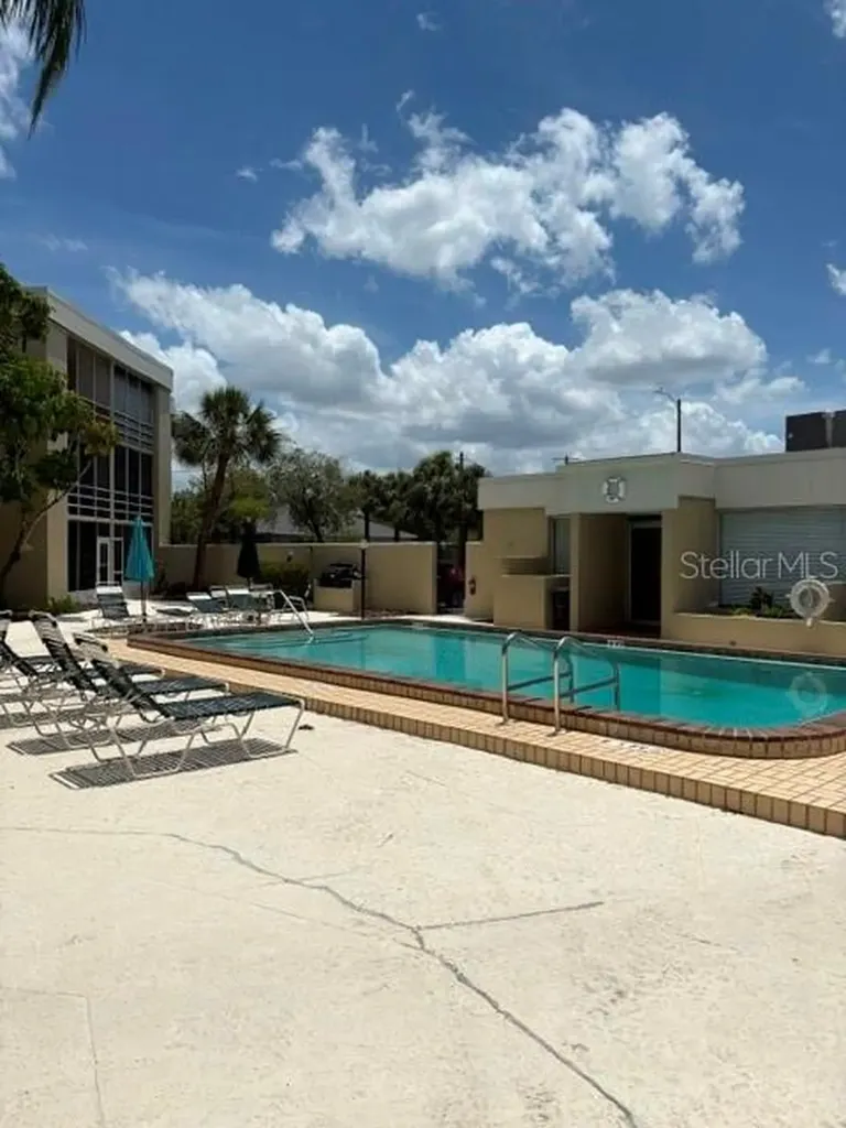 2302 S Manhattan Avenue Tampa FL 33629