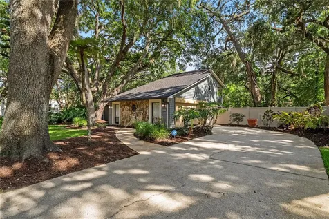 2503 High Oaks Lane Lutz FL 33559