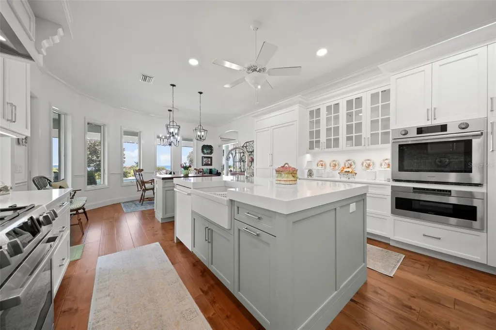 8152 Longbay Boulevard Sarasota FL 34243