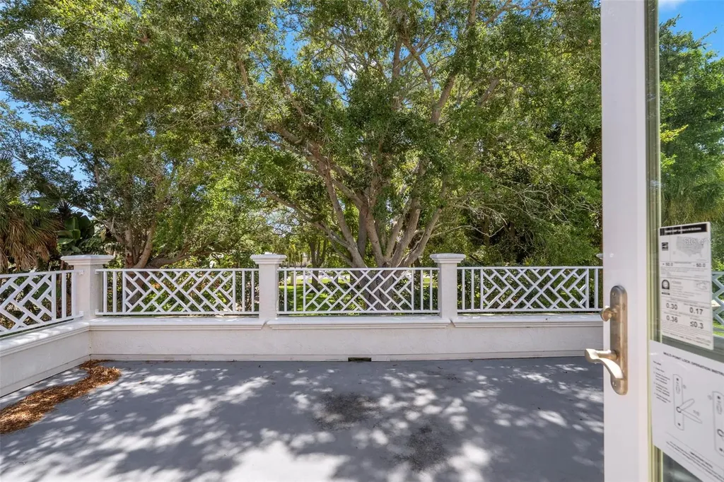 8152 Longbay Boulevard Sarasota FL 34243