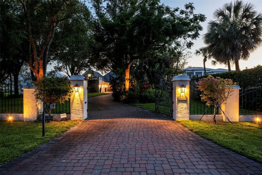 8152 Longbay Boulevard Sarasota FL 34243