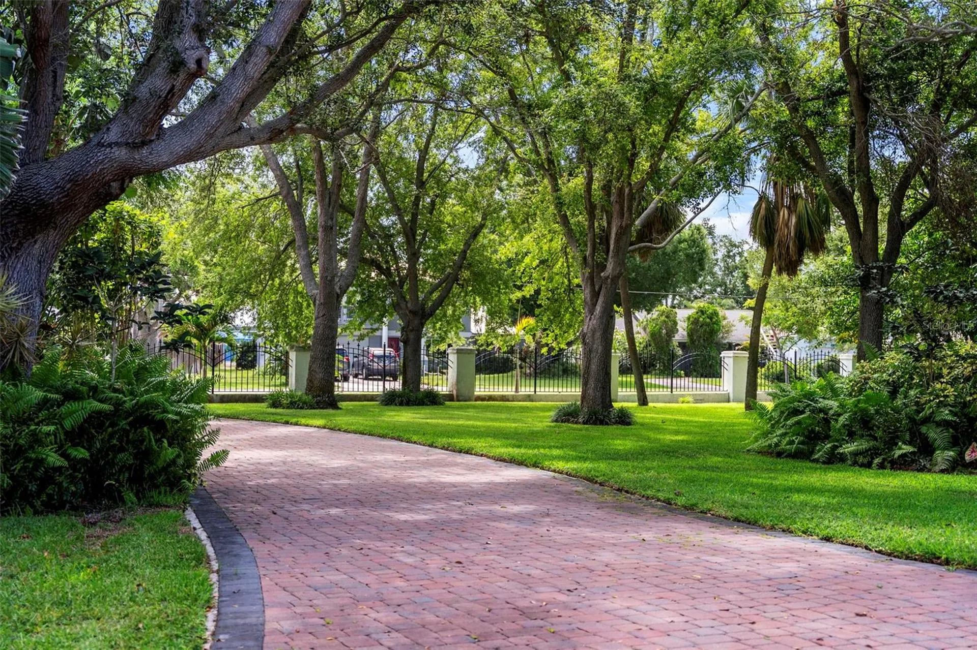 8152 Longbay Boulevard Sarasota FL 34243