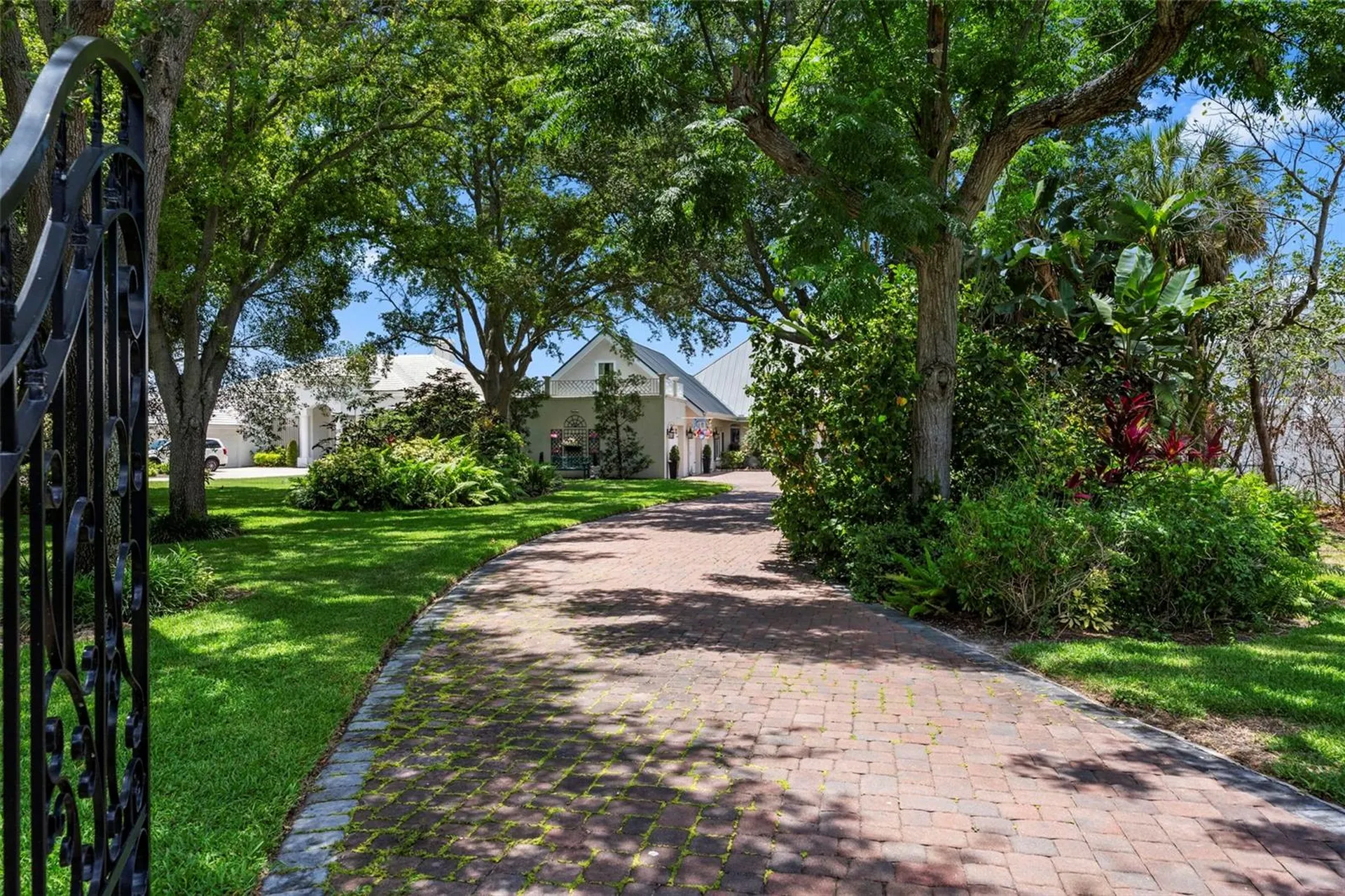 8152 Longbay Boulevard Sarasota FL 34243